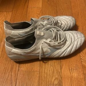 Mizuno Morelia Neo IV beta made in japan size 13 cleats
